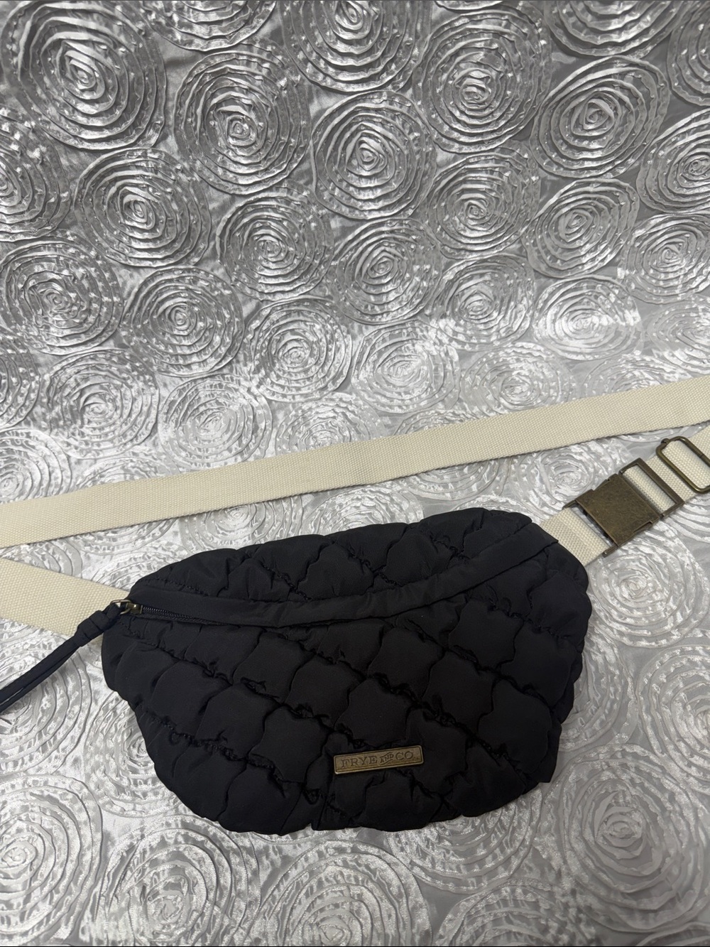 FRYE AND CO. Black Quilted Crossbody Belt Bag with Cream Strap